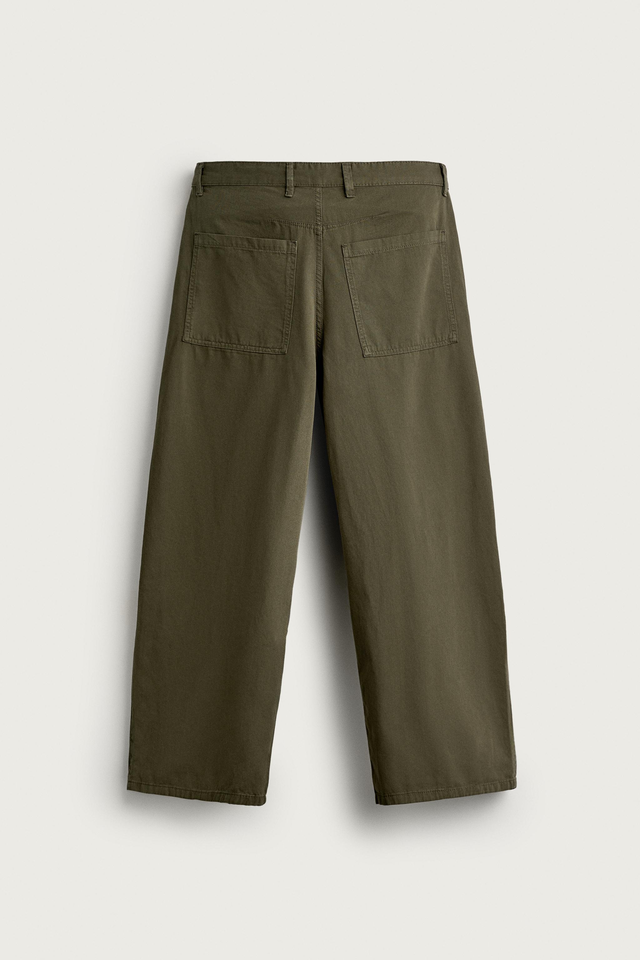 PLEATED PANTS WITH METAL HOOK